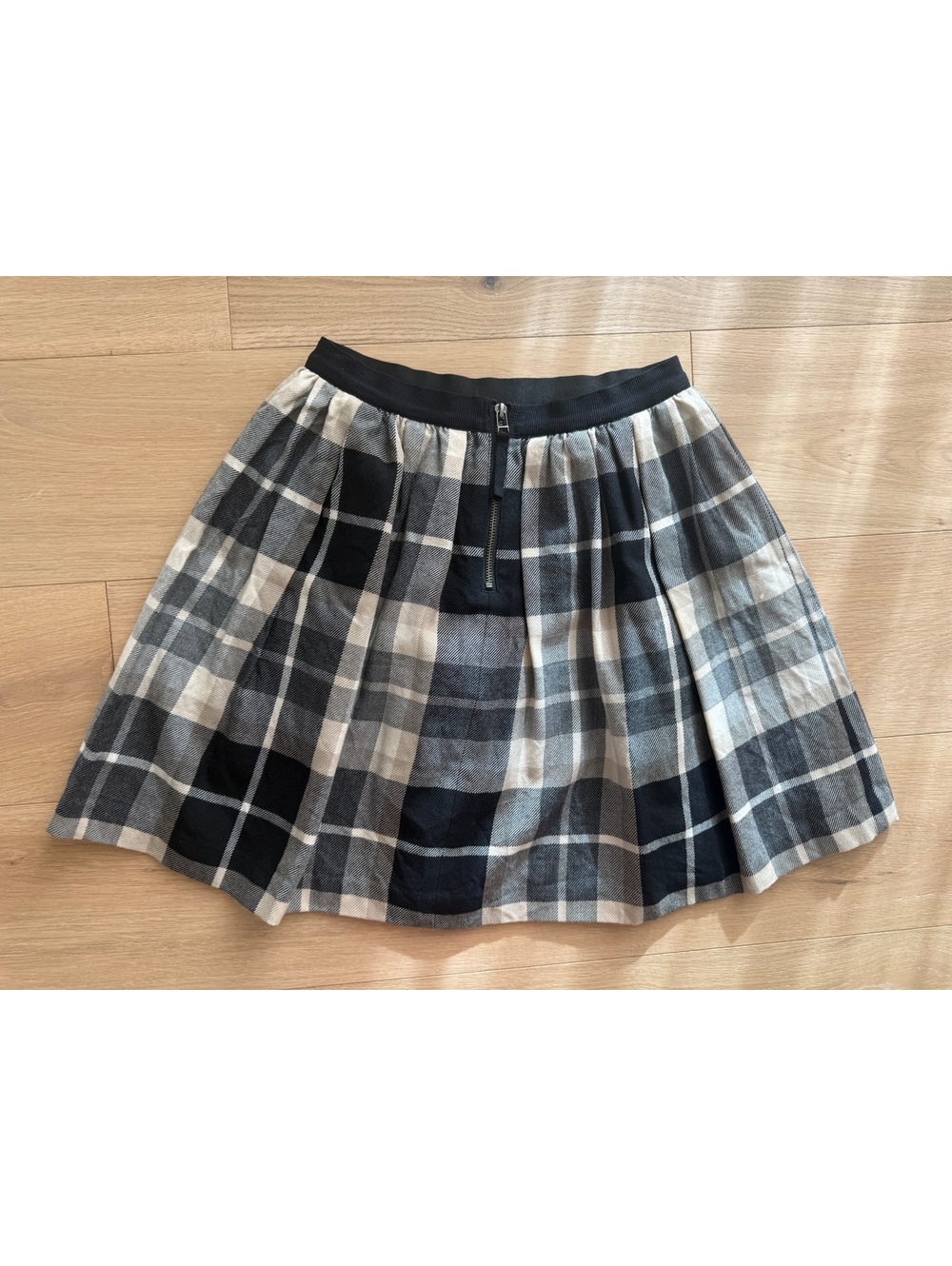 Burberry Blue Label Wool Plaid Mini Skirt Size 38 Black Gray Pleated - Picture 3 of 9